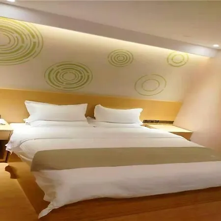 Greentree Ningbo Hangzhou Wan New District Lishi Square Business 3* Juechuan
