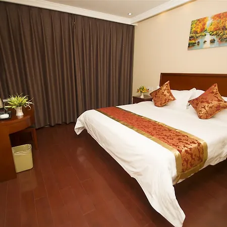 Greentree Ningbo Hangzhou Wan New District Lishi Square Business Hotel 3*